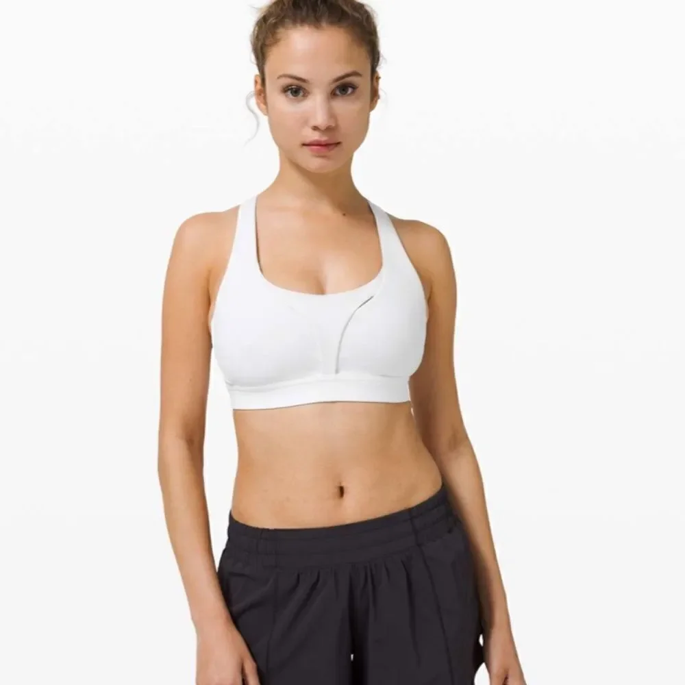 Lululemon white Stash it All bra 8 C/D